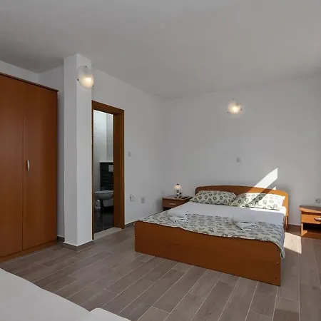 Nikola 5m From Beach Apartment *