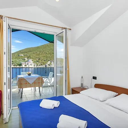 Apartment Nikola 5m From Beach