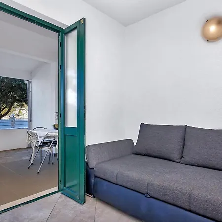 Apartment Nikola 5m From Beach *